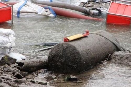 Ba Lan sơ tán hàng nghìn người sau khi phát hiện bom nặng 500kg