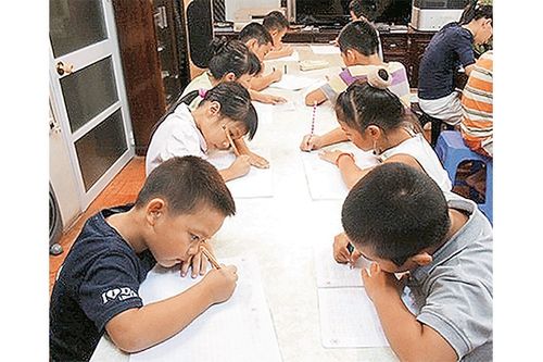 Bùng phát dạy thêm, học thêm dịp hè