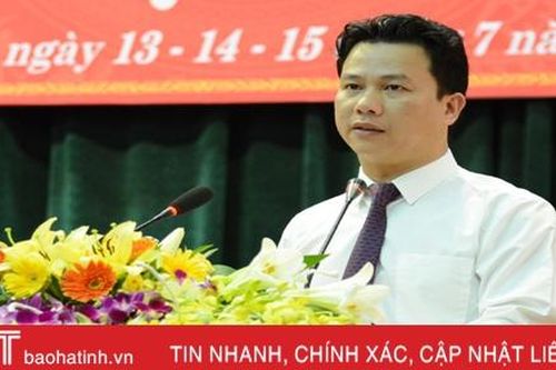 Chủ tịch UBND tỉnh đăng đàn làm rõ thêm các ý kiến chất vấn