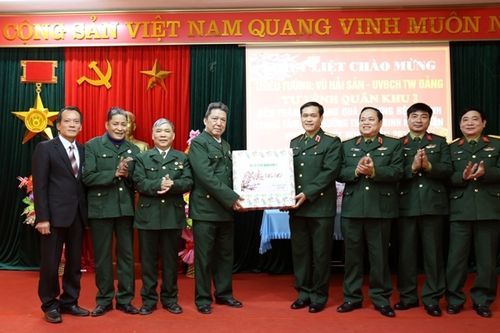 Tri ân bằng những việc làm cụ thể, thiết thực