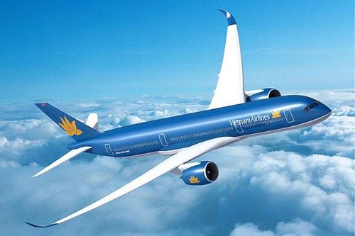 Vietnam Airlines lùi giờ 8 chuyến bay do ảnh hưởng bão số 3