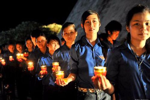 Ra sức xây dựng quê hương giàu đẹp xứng đáng với những cống hiến và hy sinh lớn lao