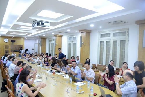 Nâng cao năng lực viết bài báo khoa học cho giảng viên Pháp ngữ
