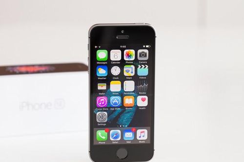 iPhone SE 2 ra mắt vào tháng 8, iPhone 8 hoãn đến tháng 10