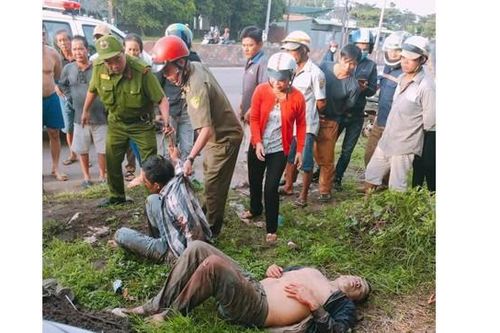 Đánh 2 thanh niên trộm chó, nhiều người nguy cơ bị phơi nhiễm HIV
