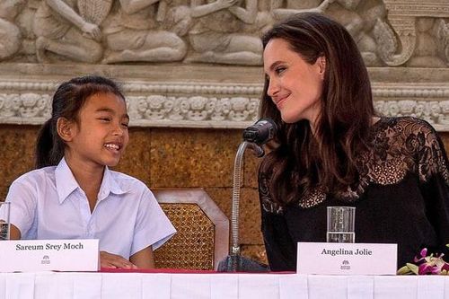 Angelina Jolie phủ nhận dùng tiền để chọn diễn viên nhí Campuchia
