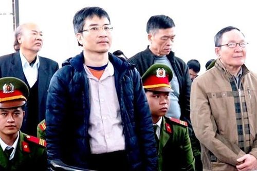 Y án sơ thẩm'đại án' kinh tế ở Vinashinlines