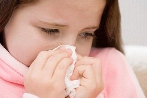 Làm gì khi trẻ bị viêm mũi dị ứng?