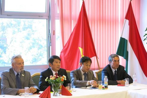 Hungary cam kết dành 500 triệu euro để thực hiện các dự án ở Việt Nam