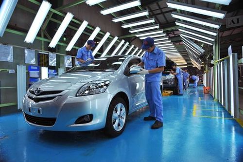 Vì sao xe hơi lắp ráp tại Việt Nam giá cao, chất lượng thấp