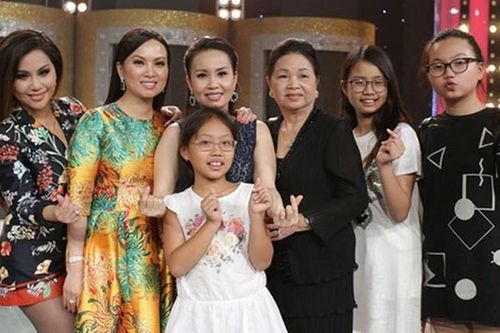 Chị em Cẩm Ly 'kể xấu' nhau vay tiền 20 năm không trả