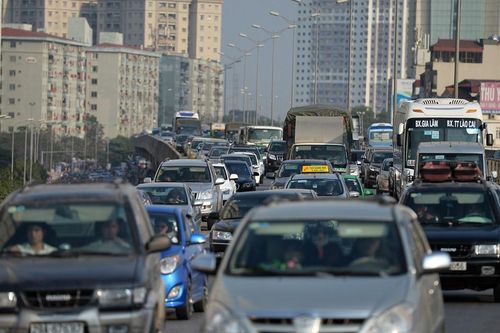 Ùn tắc kéo dài ở cửa ngõ Hà Nội