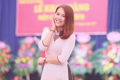 'Truy lùng' cô giáo 9X xinh ngây ngất trong ngày khai giảng