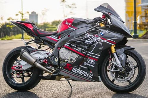 Dân chơi Việt chi trăm triệu độ môtô BMW S1000RR