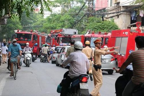 Hà Nội: Cháy văn phòng trên tầng 9 phố Thụy Khuê