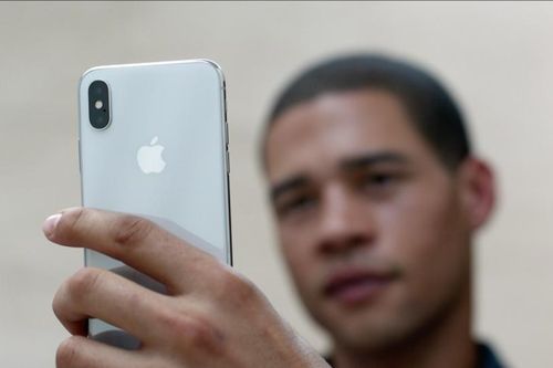 Người Mỹ thờ ơ với iPhone X