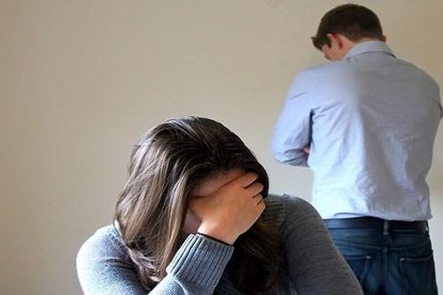 Bị nghi ngoại tình, vợ ra tòa chỉ nói 'có nỗi khổ riêng''