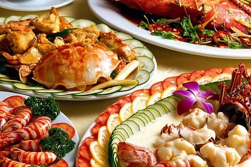 Những món ăn để qua đêm dễ biến thành 'thuốc độc'