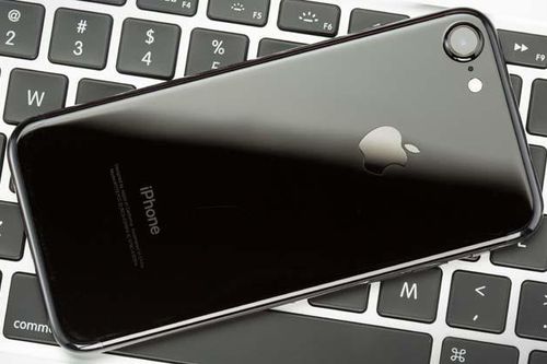 Sốc: iPhone 7 giảm còn 9 triệu đồng