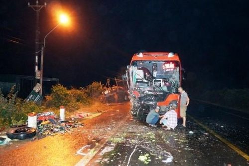 Tai nạn liên hoàn làm một người chết, nhiều người bị thương