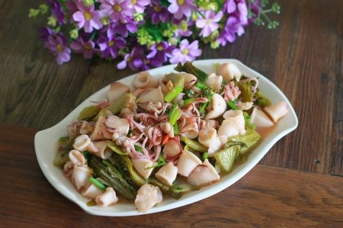 Cách làm lòng lợn xào dưa thơm ngon đúng điệu