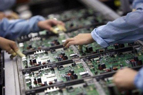 Hơn 50% điện thoại và linh kiện nhập từ Trung Quốc