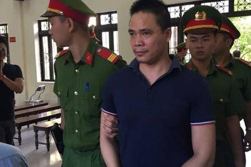 Hoãn phiên tòa xét xử kẻ nhắn tin đe dọa Chủ tịch tỉnh Bắc Ninh