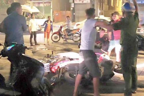9X bị cướp chém ngã xuống đường giữa ban ngày ở Sài Gòn