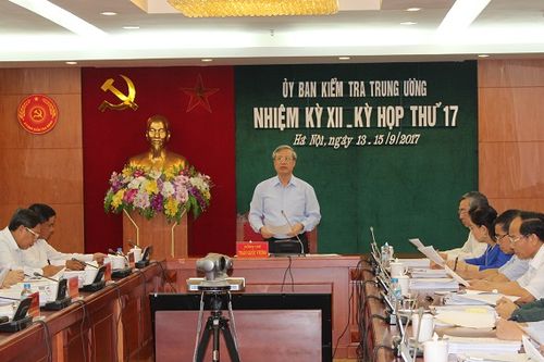 UBKTTW: Cảnh cáo ông Huỳnh Đức Thơ, đề nghị kỷ luật ông Nguyễn Xuân Anh