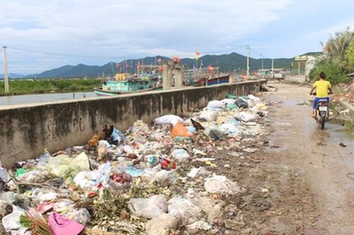 Nhếch nhác tuyến đê biển Quỳnh Phương