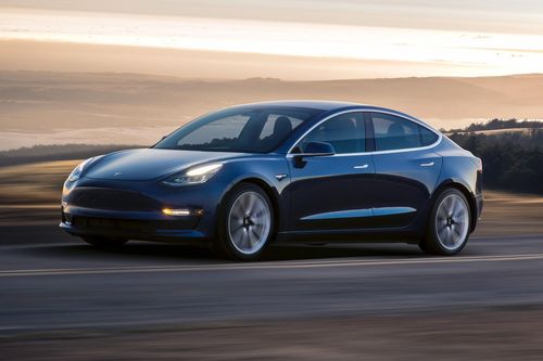 Giá xe điện Tesla ngày càng rẻ