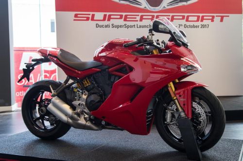 Ảnh chi tiết Ducati SuperSport vừa xuất hiện tại VN