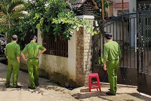 Một gia đình bị cài mìn nổ trong đêm