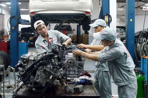 Xăng 'bẩn' hại xe ô tô như thế nào?