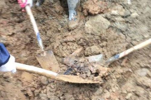 Tìm thấy một phần thi thể nạn nhân thứ 14 trong vụ sạt lở chôn vùi 18 người ở Hòa Bình