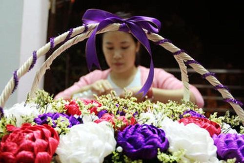 Tinh tế sắc màu hoa giấy dịp lễ 20/10