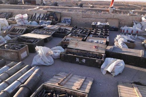 'Hổ Syria' đè bẹp IS chiếm kho vũ khí khổng lồ ở Al-Mayadeen