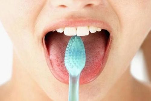 Lưỡi nhú lông đen cần phải làm gì?