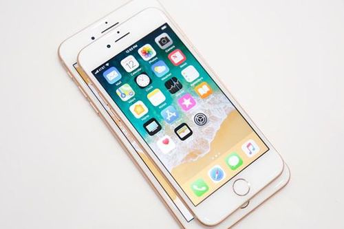 iPhone 8 và 8 Plus ế ẩm, người dùng Việt đang nín thở đợi iPhone X