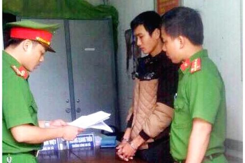 Khởi tố đối tượng chém phó trạm y tế xã trọng thương