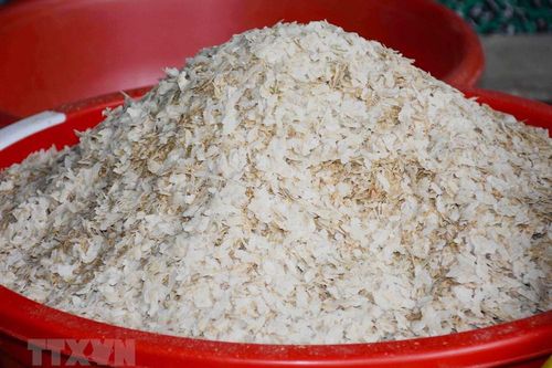 Sóc Trăng: Nhộn nhịp nghề làm cốm dẹp vào vụ