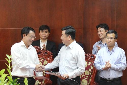 Báo Kinh tế & Đô thị ký biên bản ghi nhớ hợp tác với Sở Tài nguyên & Môi trường