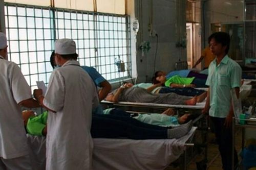 Công bố nguyên nhân 49 công nhân bị ngộ độc ở Vĩnh Long