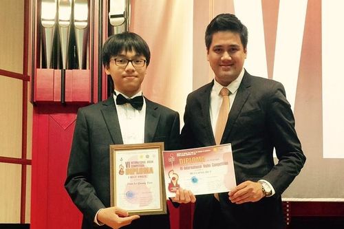 Cậu bé Việt 14 tuổi giành giải Nhất cuộc thi violin Quốc tế
