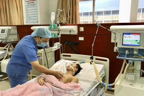 Cứu sống nam thanh niên suy hô hấp, ngừng tuần hoàn, nguy cơ tử vong 90%