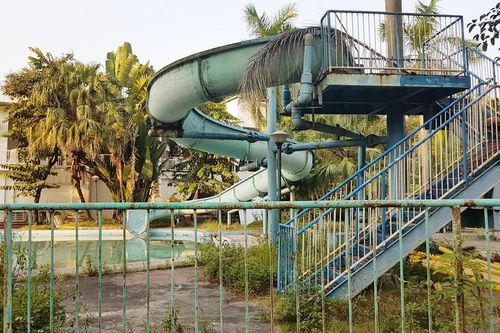 Công viên Tuổi trẻ Thủ đô: Nguy hiểm từ những hạng mục xuống cấp
