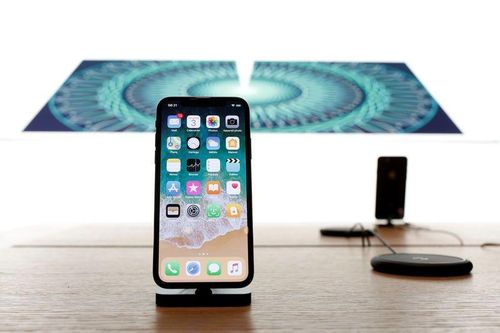 iPhone X đắt khách, nhiều dân buôn hối tiếc