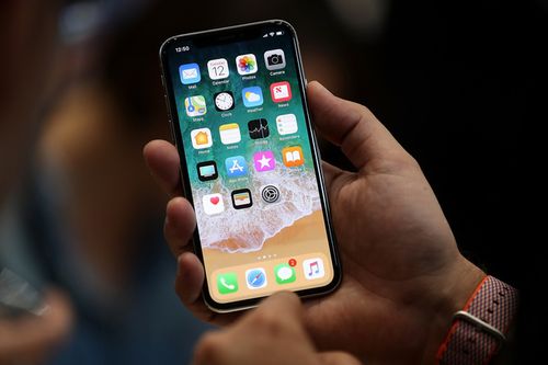 iPhone X tại Việt Nam lên tới 68 triệu đồng, có nên mua?