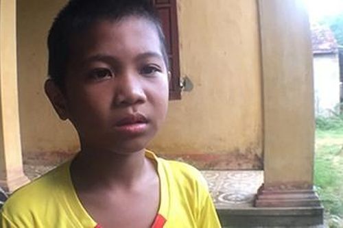 Tặng bằng khen cho học sinh cứu 2 em nhỏ khỏi đuối nước