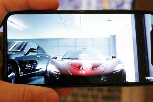 YouTube 'gọt chân cho vừa giày' để khớp màn hình iPhone X